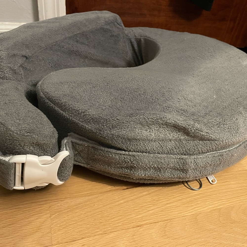 My Brestfriend nursing breastfeeding pillow gray like new barely used adjustable - Picture 4 of 4